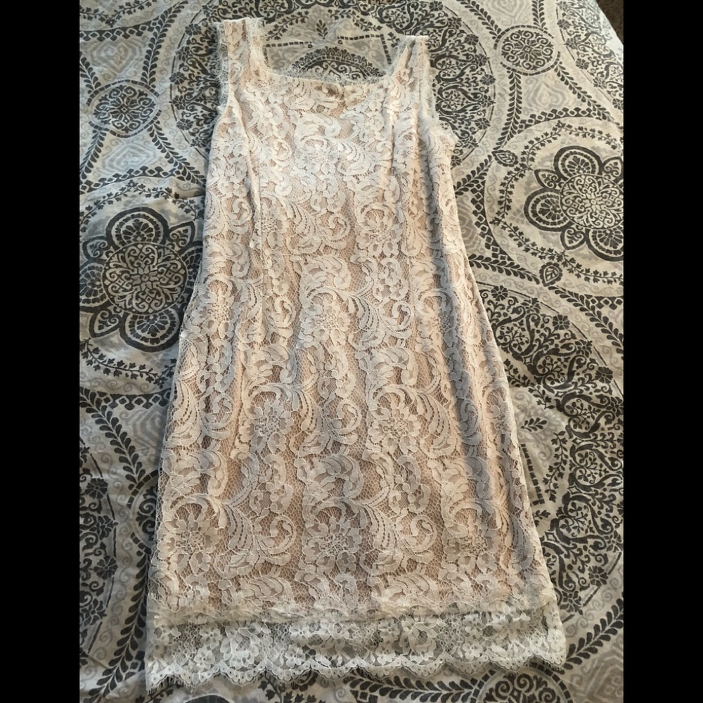 BEAUTIFUL White Lace Dress